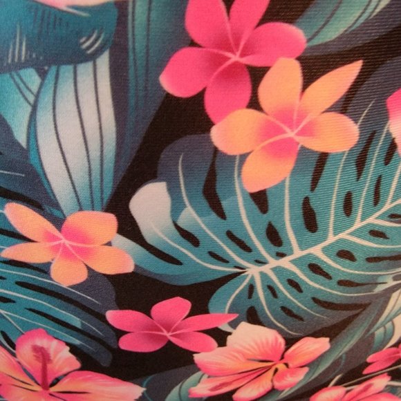 NWOT Hurley Girl's UPF 50+ One-Piece Swimsuit Multicolor - Picture 2 of 12